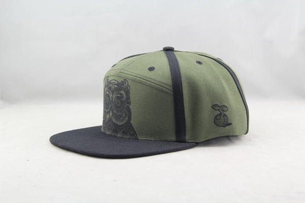 snapback cap