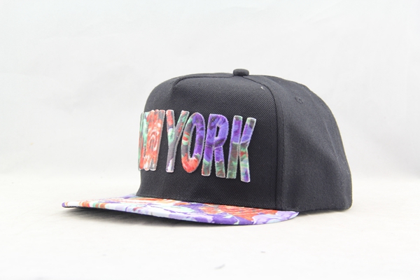 snapback cap