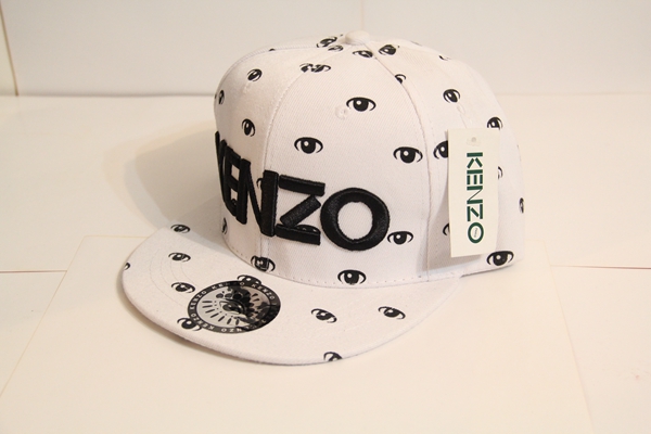 snapback cap