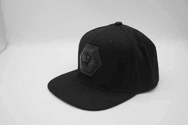 snapback cap