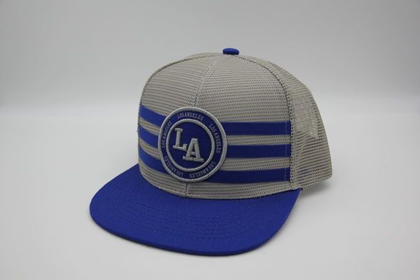 snapback cap