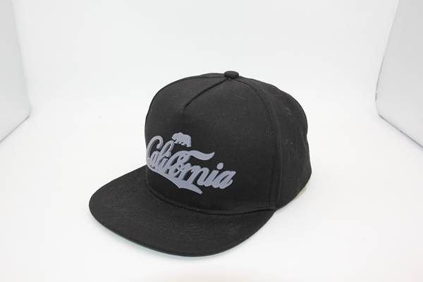 snapback cap