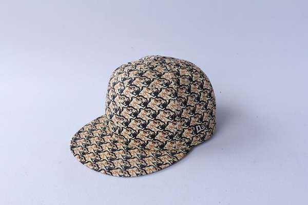 snapback cap