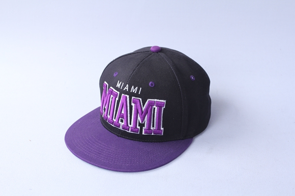 snapback cap